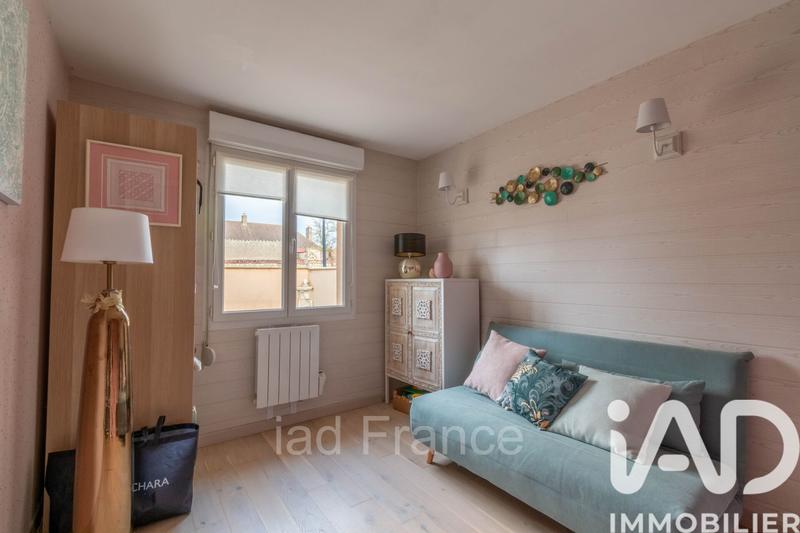 Maison - 203 m² - 10 pièces