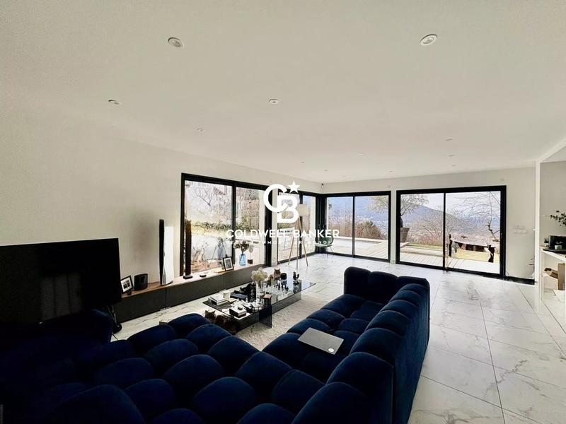 Villa - 157 m² - 7 pièces