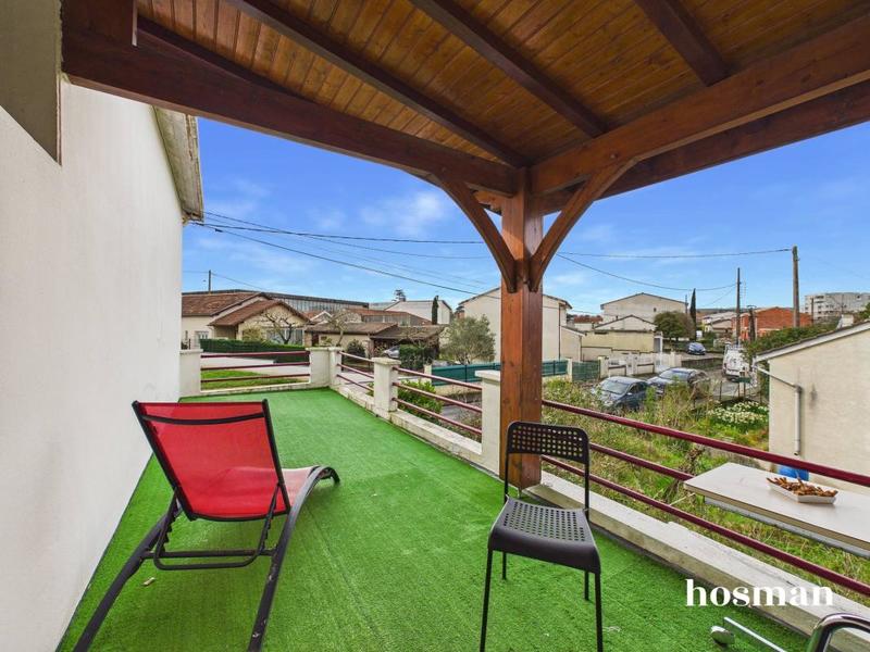 Maison - 220 m² - 10 pièces