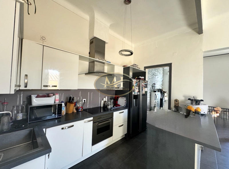 Maison - 99 m² - 5 pièces