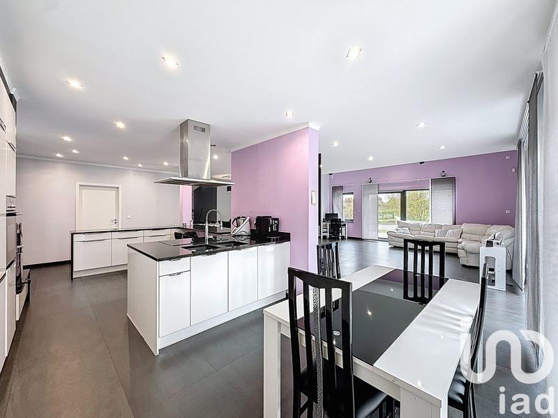 Maison - 230 m² - 6 pièces