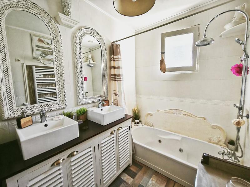 Maison - 195 m² - 7 pièces