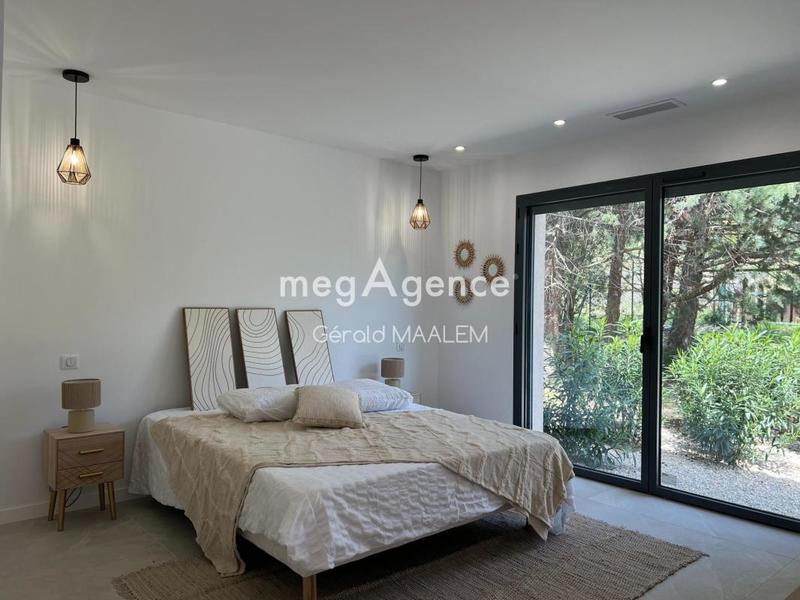 Villa - 243 m² - 7 pièces