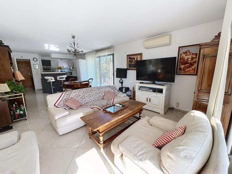 Appartement - 98 m² - 3 pièces