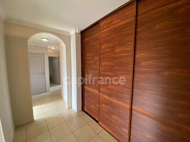 Appartement - 98 m² - 4 pièces