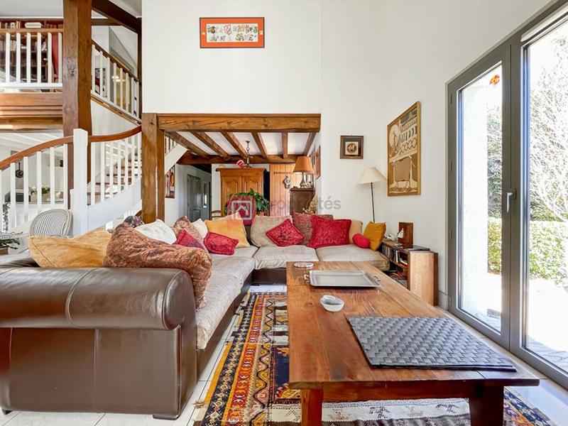 Maison - 169 m² - 7 pièces