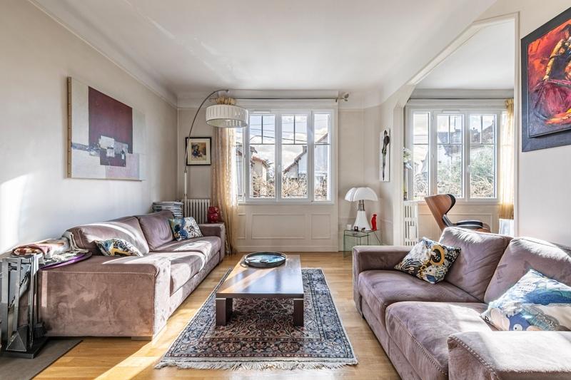 Maison - 201 m² - 7 pièces