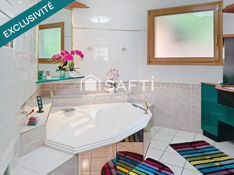 Maison - 295 m² - 8 pièces