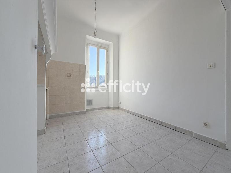 Appartement ancien - 38 m² - 3 pièces