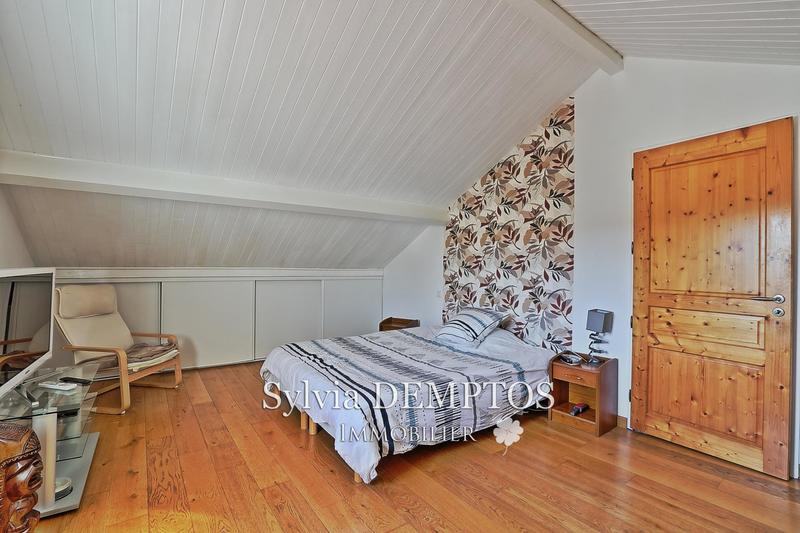 Maison - 106 m² - 6 pièces