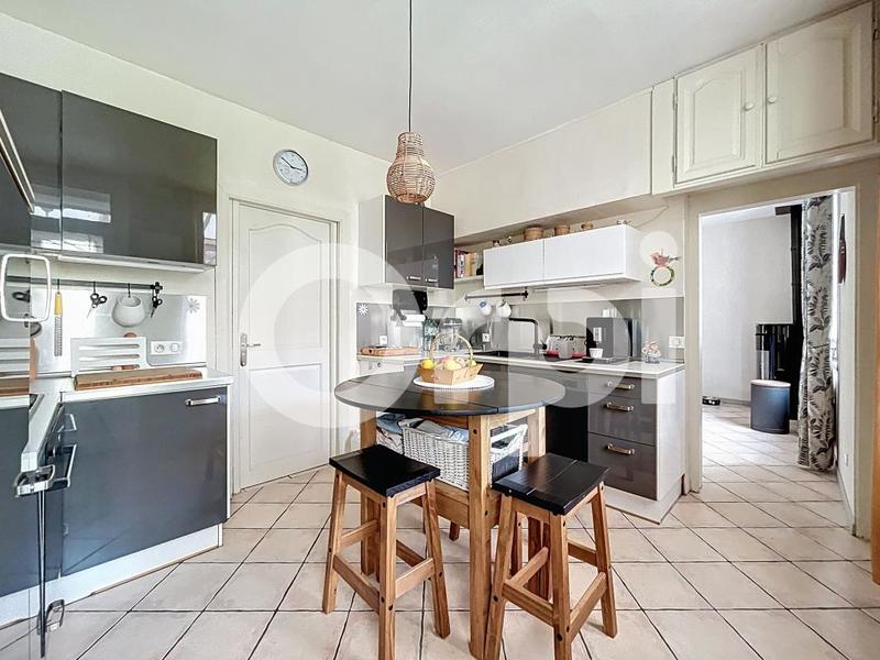 Maison - 98 m² - 4 pièces