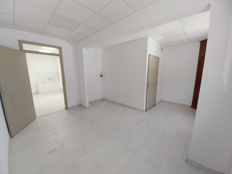 Local commercial - 36 m² - 2 pièces