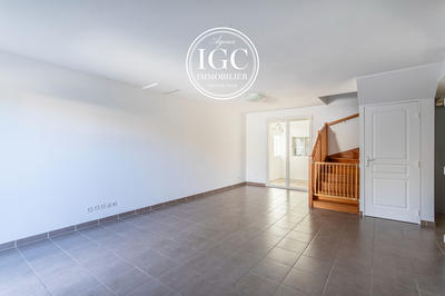 Maison - 102 m² - 4 pièces