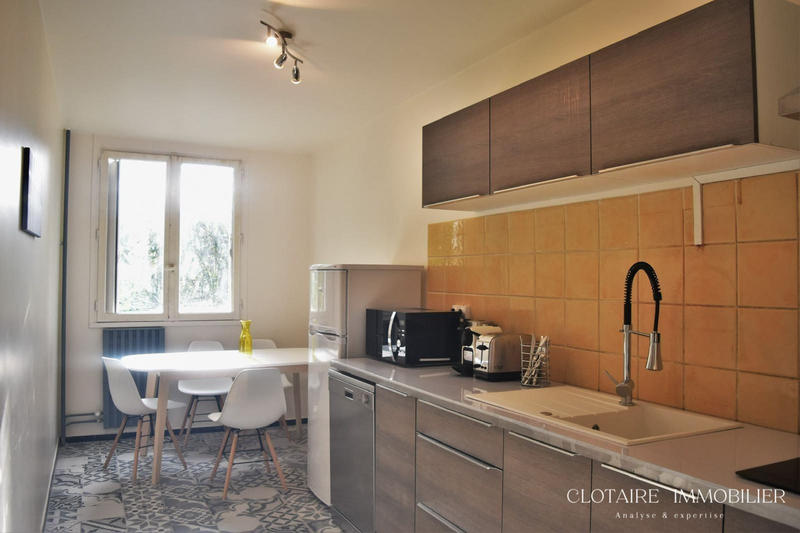 Appartement - 93 m² - 5 pièces