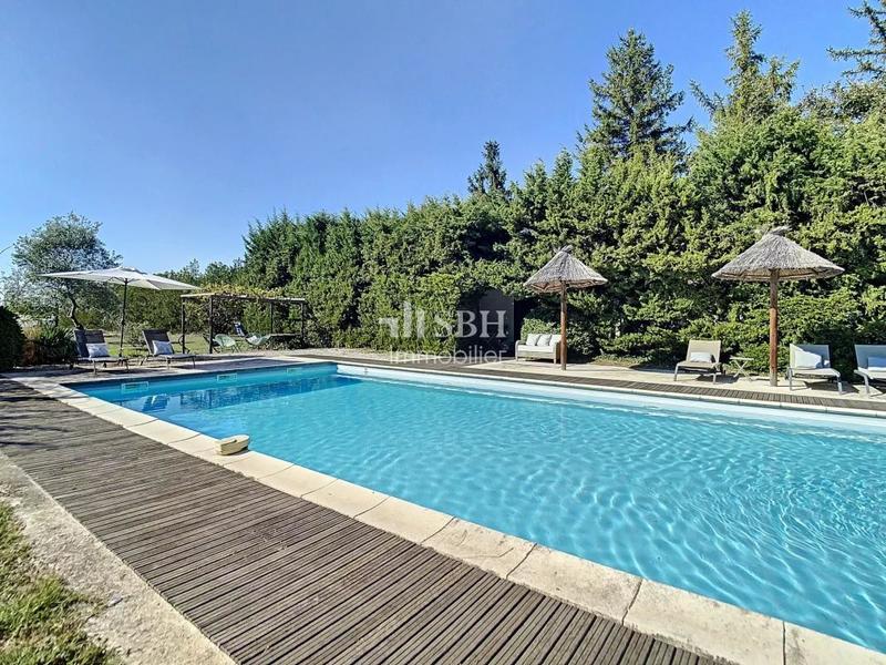 Mas - 285 m² - 10 pièces