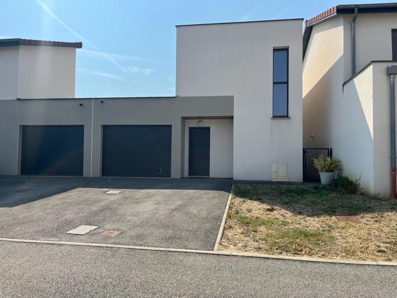 Maison - 84 m² - 4 pièces