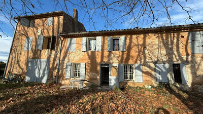 Maison - 420 m² - 8 pièces