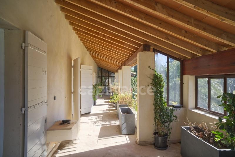 Propriété - 294 m² - 9 pièces