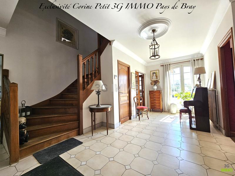 Propriété - 228 m² - 9 pièces