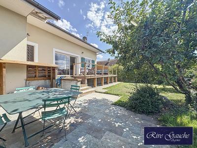 Maison - 267 m² - 7 pièces