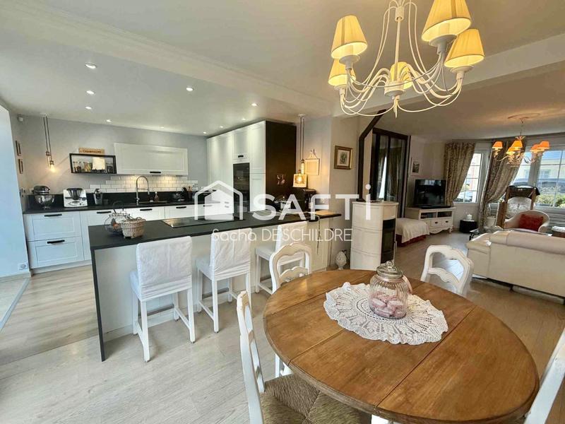 Maison - 140 m² - 5 pièces