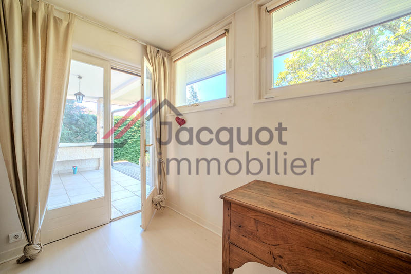 Maison - 192 m² - 6 pièces