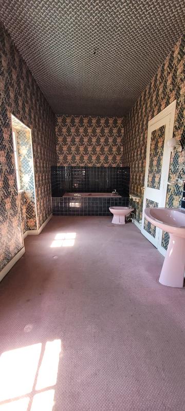 Maison - 210 m² - 8 pièces