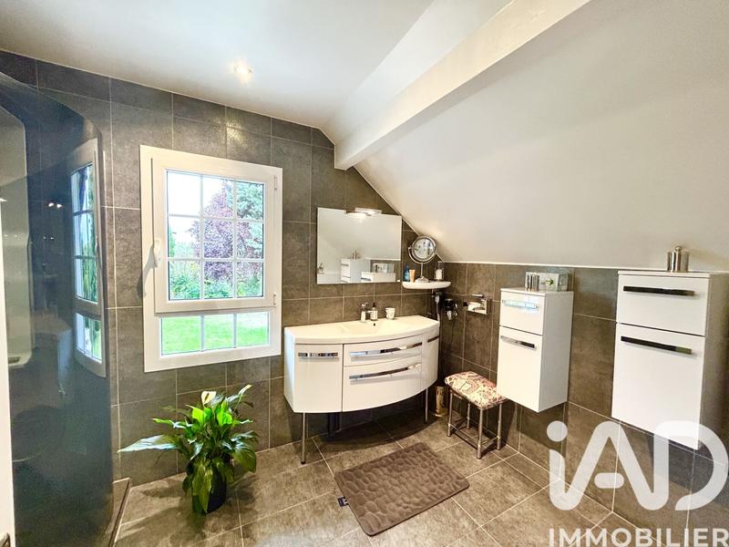 Maison - 313 m² - 9 pièces