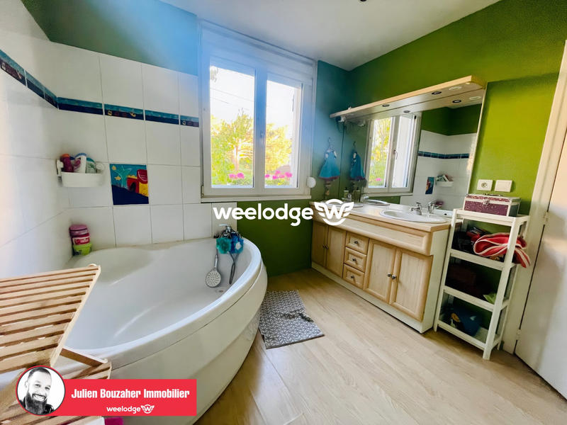 Maison - 93 m² - 5 pièces