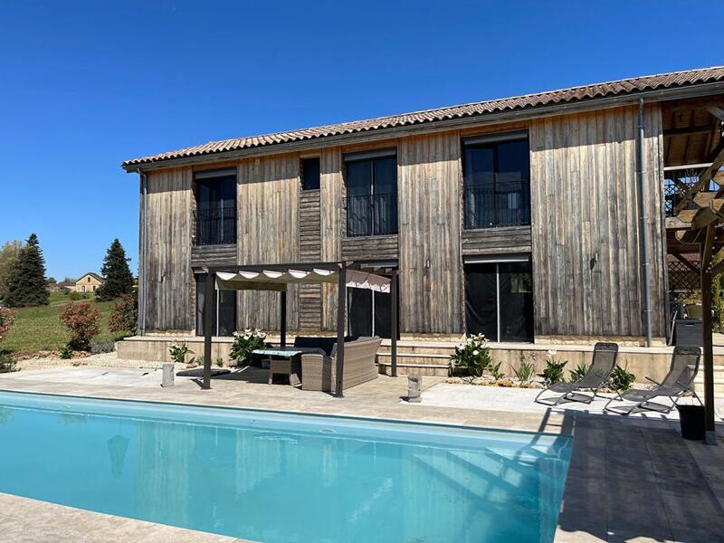 Maison - 182 m² - 5 pièces