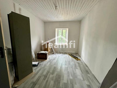 Maison - 110 m² - 6 pièces