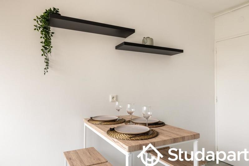 Chambre - 15 m² - 1 pièce