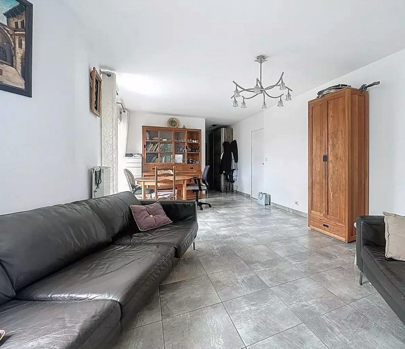 Appartement - 90 m² - 5 pièces