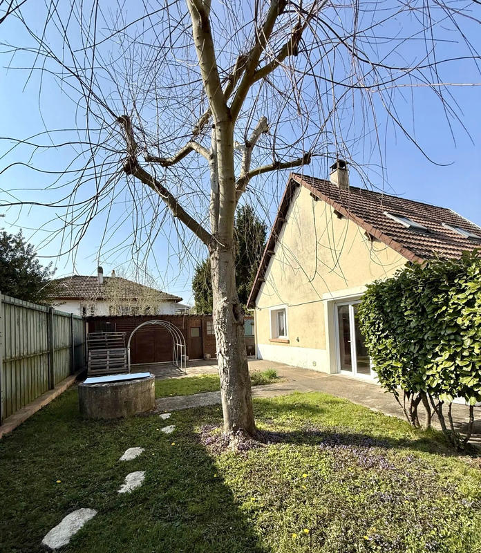 Maison - 90 m² - 4 pièces