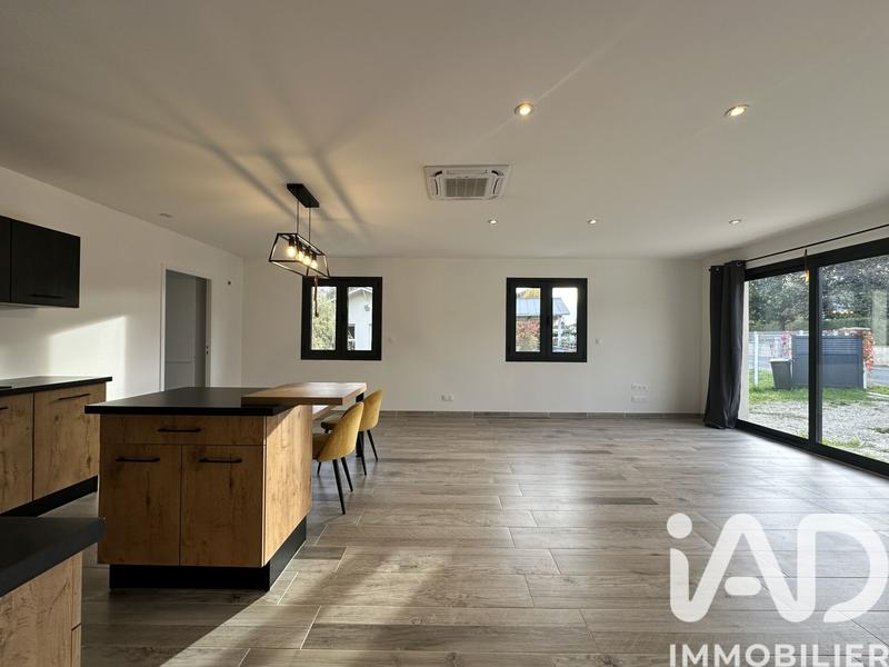 Maison - 98 m² - 4 pièces