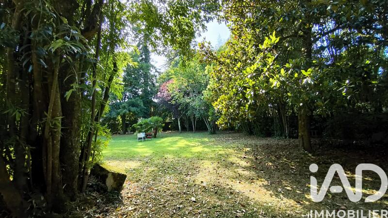 Maison - 347 m² - 10 pièces