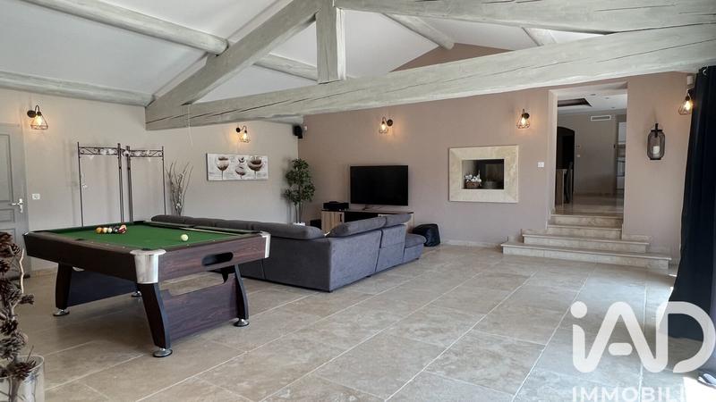 Maison - 275 m² - 11 pièces