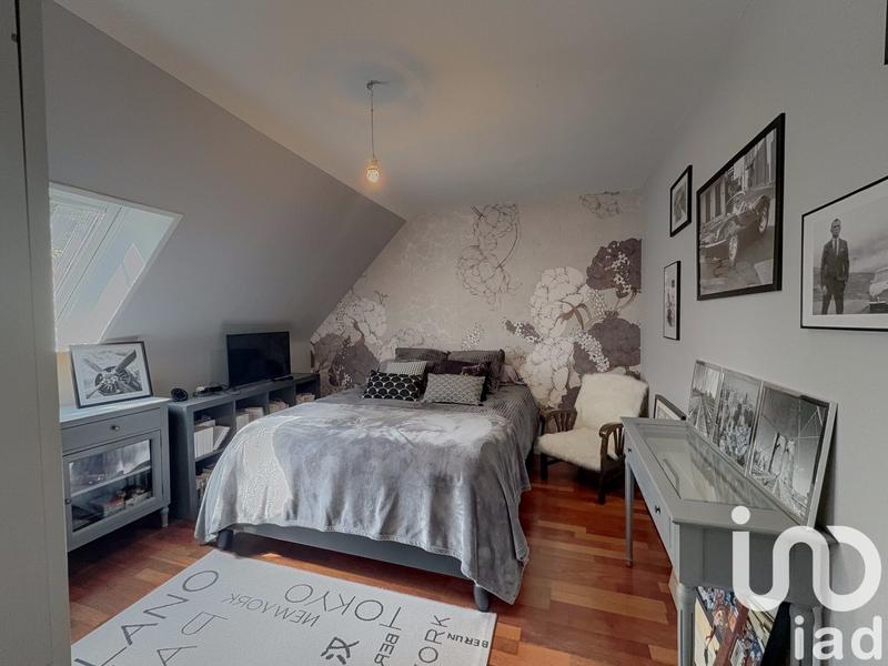 Maison - 255 m² - 9 pièces