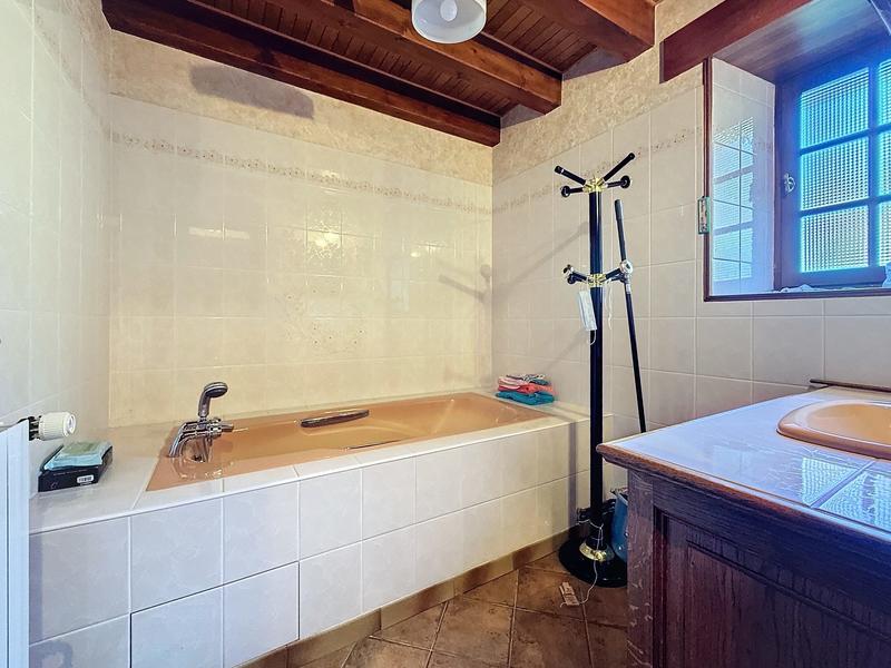 Maison ancienne - 98 m² - 4 pièces