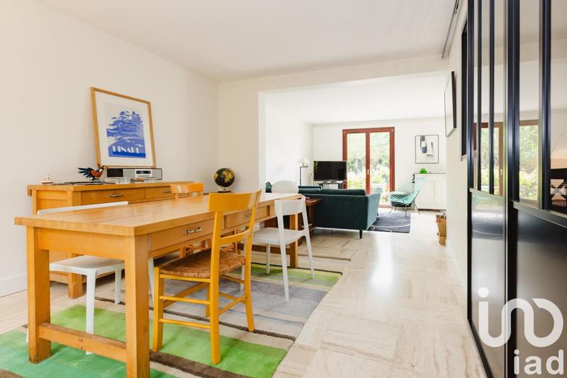 Maison - 246 m² - 8 pièces