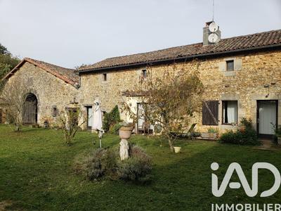 Maison - 300 m² - 11 pièces