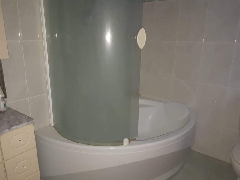 Propriété - 1 000 m² - 14 pièces