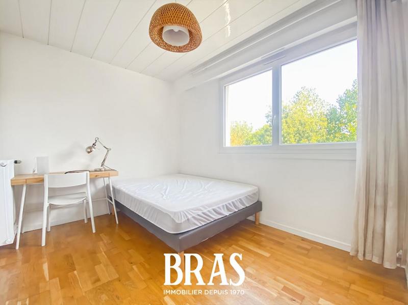 Appartement - 87 m² - 5 pièces