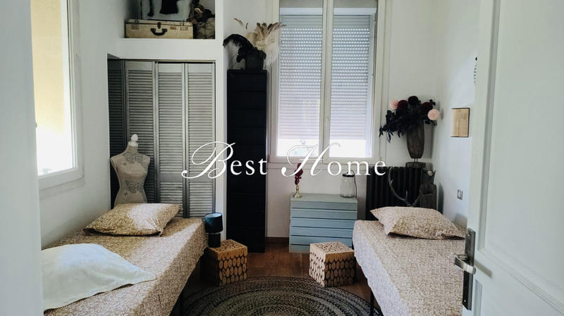 Maison - 200 m² - 10 pièces