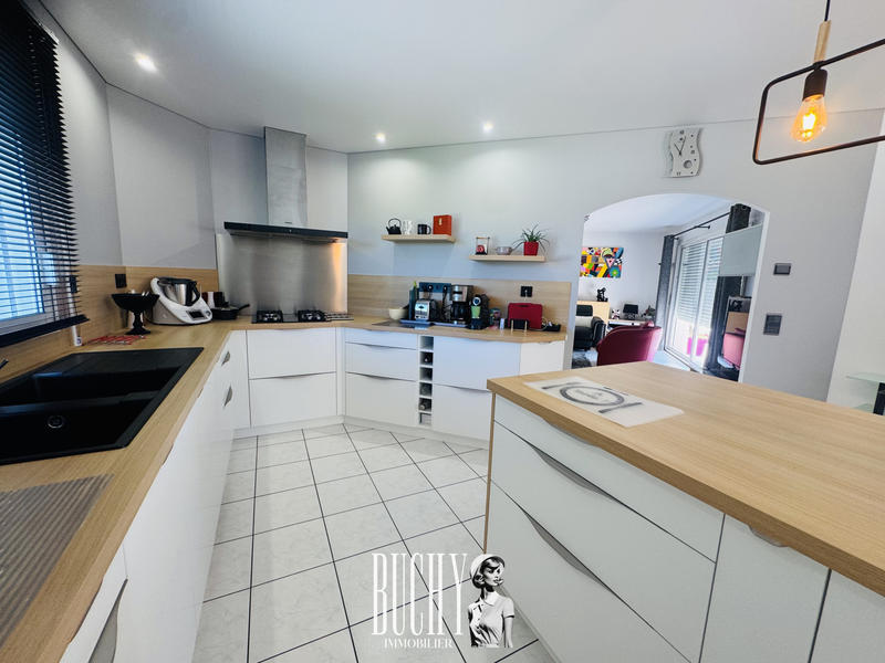 Maison - 146 m² - 6 pièces