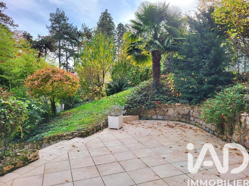 Maison - 204 m² - 8 pièces