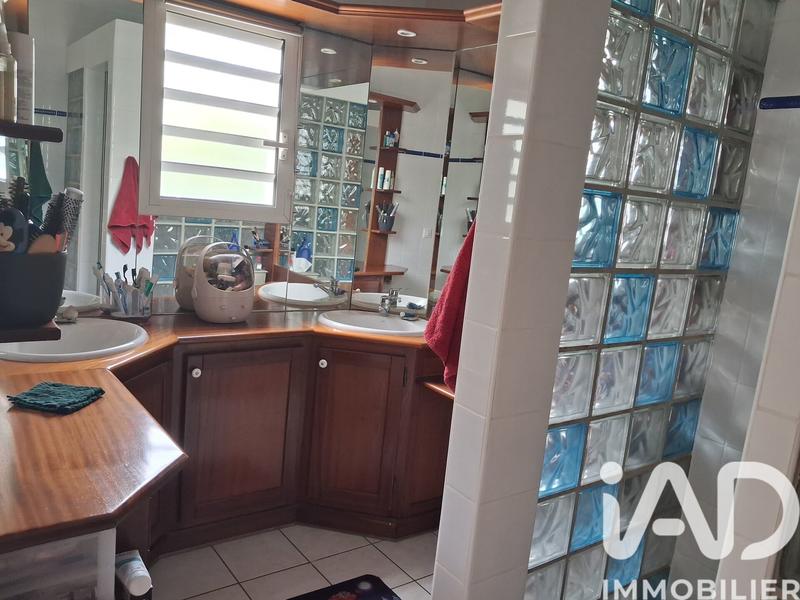 Maison - 167 m² - 8 pièces