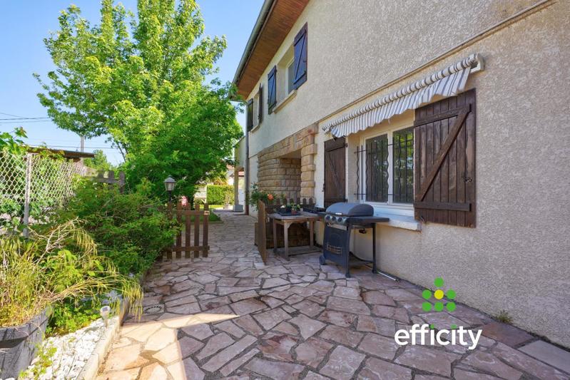 Maison - 200 m² - 7 pièces