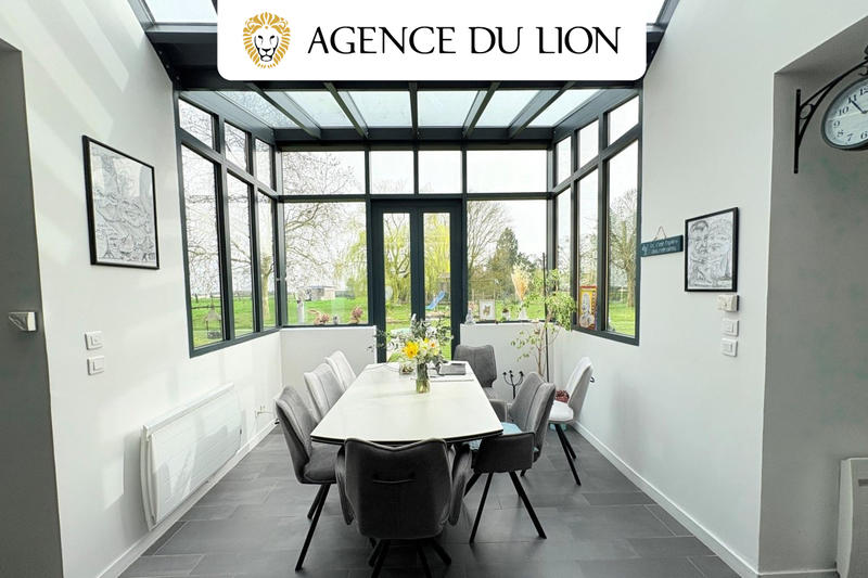 Maison - 201 m² - 9 pièces