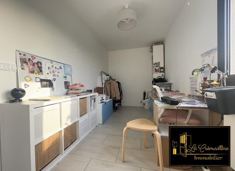 Maison - 270 m² - 9 pièces